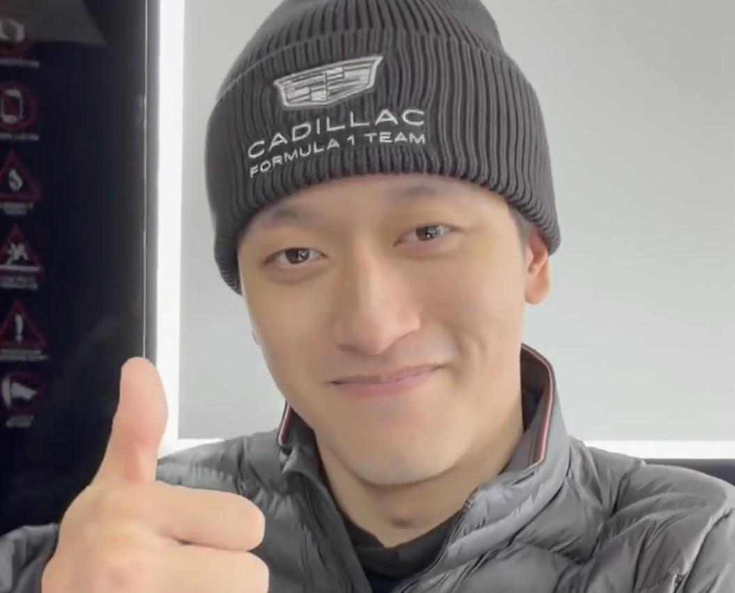 跟随凯迪拉克车队季前测试,周冠宇:期待新赛季带来更多精彩