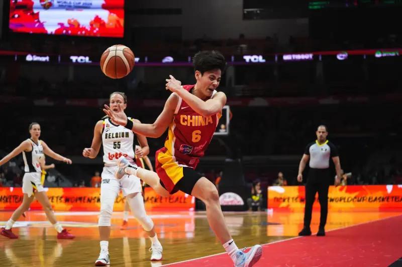 开云体育-女篮内线顶级，后卫+锋线实力堪忧！没得分没传球，太耽误上限了